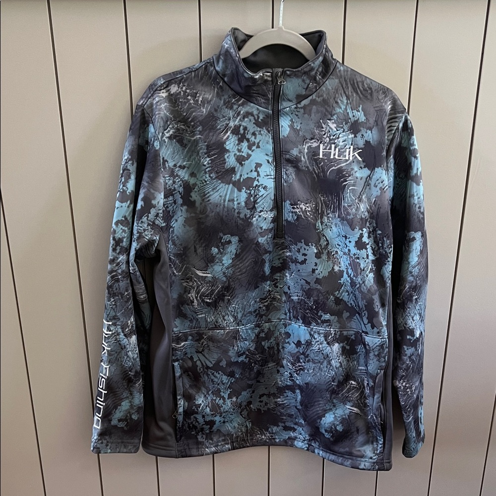 Huk Men's Blue and Gray Camouflage Pullover